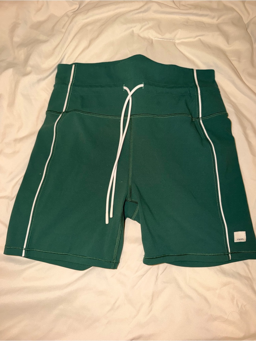Vuori Daily Pile Shorts in Green - Size M!